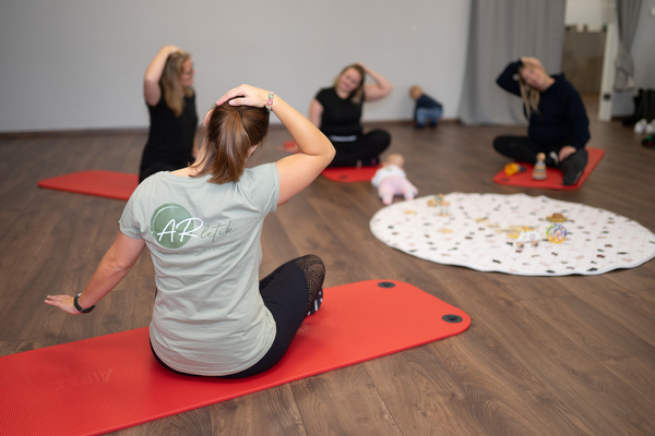 Trainer, die sich dehnen